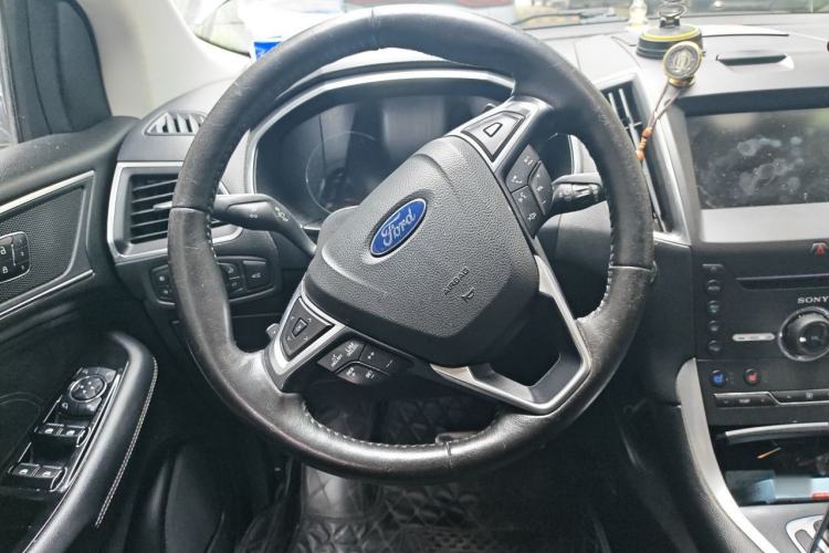 Used Ford Edge 2015 2.0T GTDi Four-Wheel Drive Prestige Model Steering Wheel