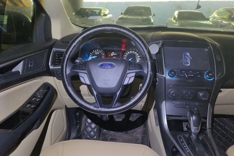Used Ford Edge 2015 2.0T GTDi Two-Wheel-Drive Elite Edition Steering Wheel