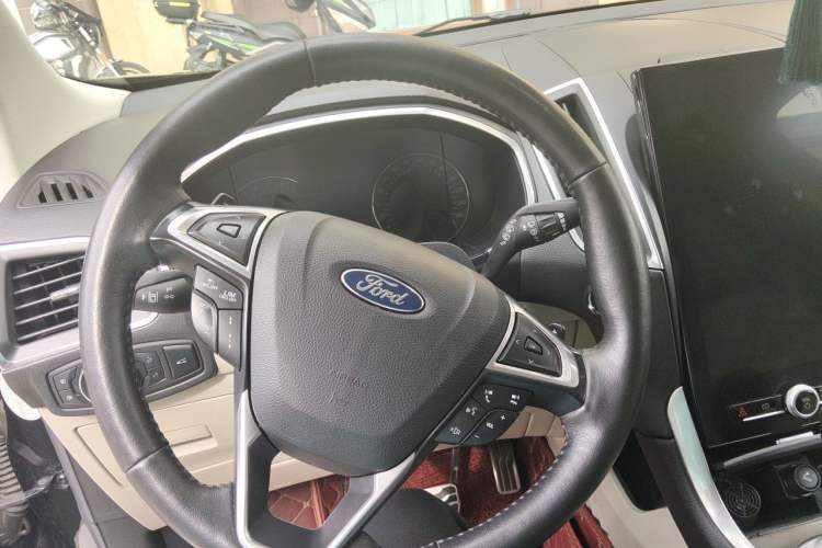 Used Ford Edge 2015 2.7T GTDi 4x4 Prestige 7-Seater Steering Wheel