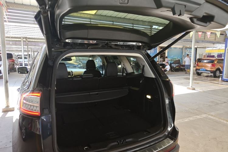 Used Ford Edge 2015 2.0T GTDi 4x4 High-Grade Model Trunk