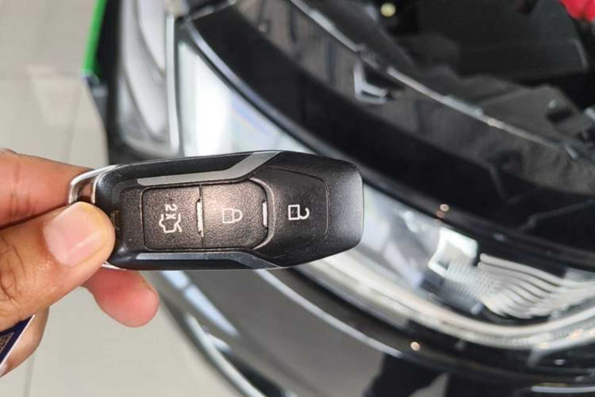 Used Ford Edge 2015 2.0T GTDi Four-Wheel Drive Prestige Model Vehicle Key