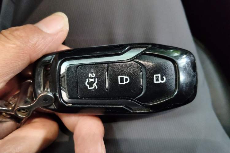 Used Ford Edge 2015 2.0T GTDi Two-Wheel-Drive High-Line Version Vehicle Key
