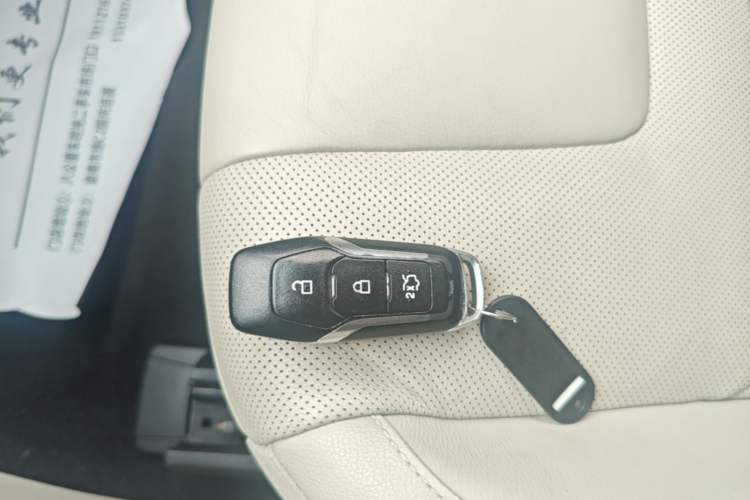Used Ford Edge 2015 2.0T GTDi Four-Wheel Drive Prestige Model Vehicle Key
