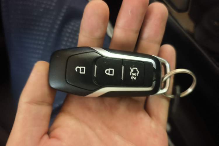 Used Ford Edge 2015 2.0T GTDi Four-Wheel Drive Prestige Model Vehicle Key