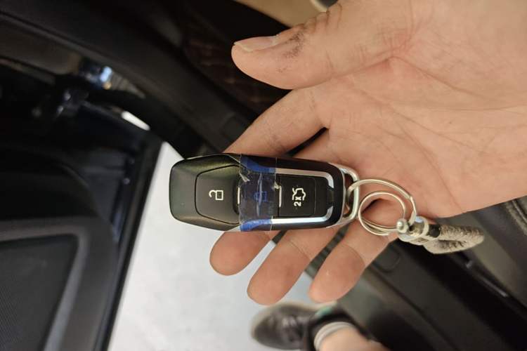 Used Ford Edge 2015 2.0T GTDi 4x4 High-Grade Model Vehicle Key