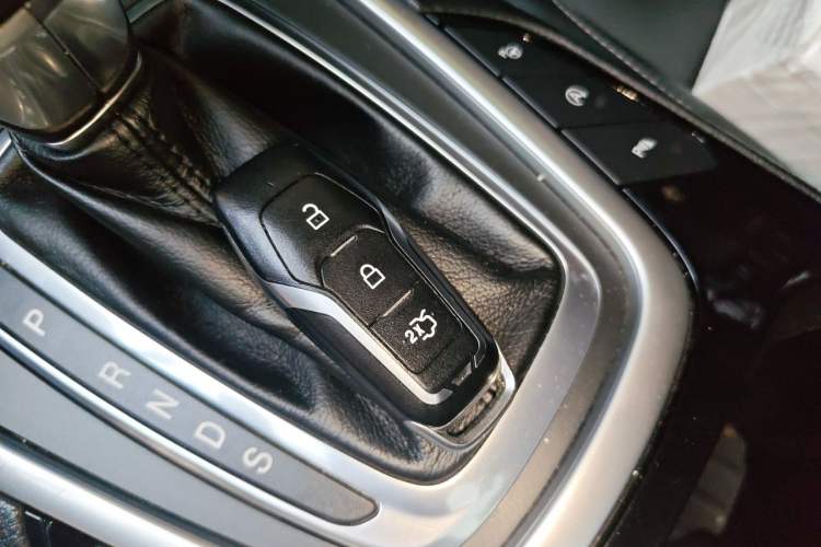 Used Ford Edge 2015 2.0T GTDi Four-Wheel Drive Prestige Model Vehicle Key