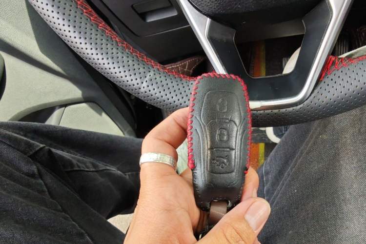 Used Ford Edge 2015 2.0T GTDi Two-Wheel-Drive High-Line Version Vehicle Key