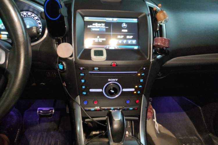 Used Ford Edge 2015 2.0T GTDi Four-Wheel Drive Prestige Model Audio And AC Panel