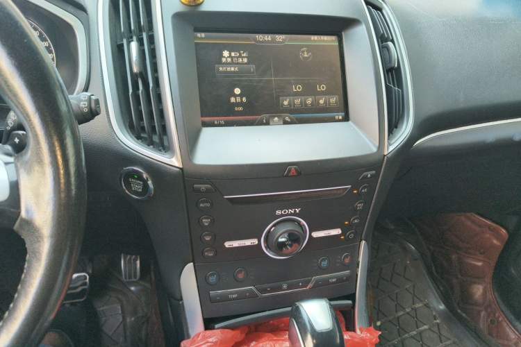 Used Ford Edge 2015 2.0T GTDi Four-Wheel Drive Prestige Model Audio And AC Panel