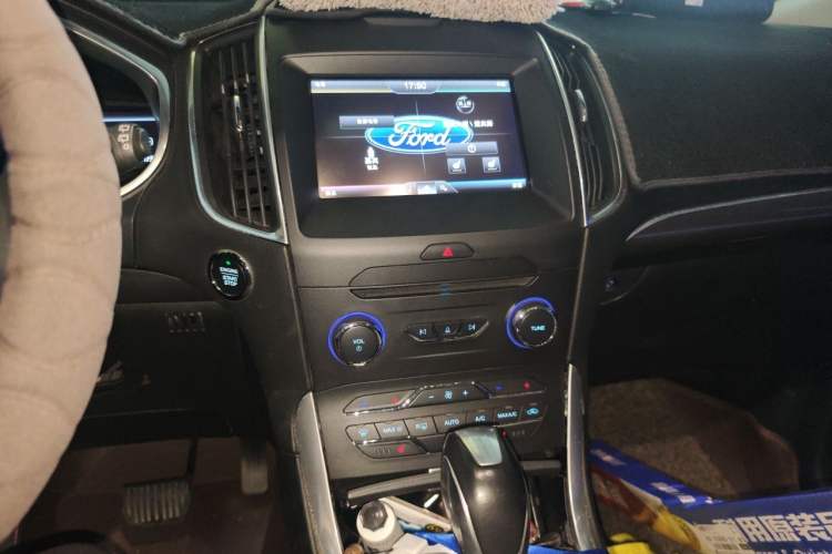 Used Ford Edge 2015 2.0T GTDi 4x4 High-Grade Model Audio And AC Panel