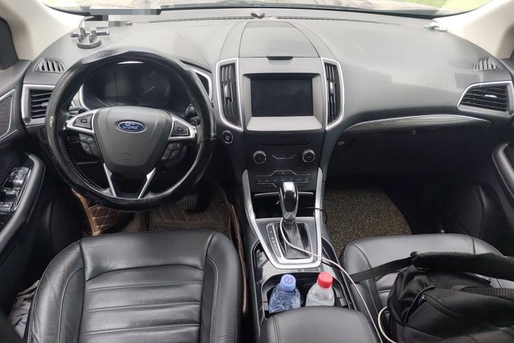 Used Ford Edge 2015 2.0T GTDi Two-Wheel-Drive High-Line Version Center Console