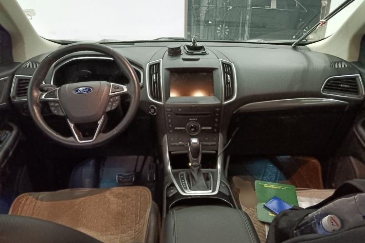 Used Ford Edge 2015 2.7T GTDi 4x4 Prestige 7-Seater Center Console