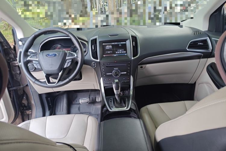 Used Ford Edge 2015 2.7T GTDi 4x4 Prestige 7-Seater Center Console