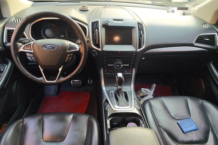 Used Ford Edge 2015 2.0T GTDi Four-Wheel Drive Prestige Model Center Console