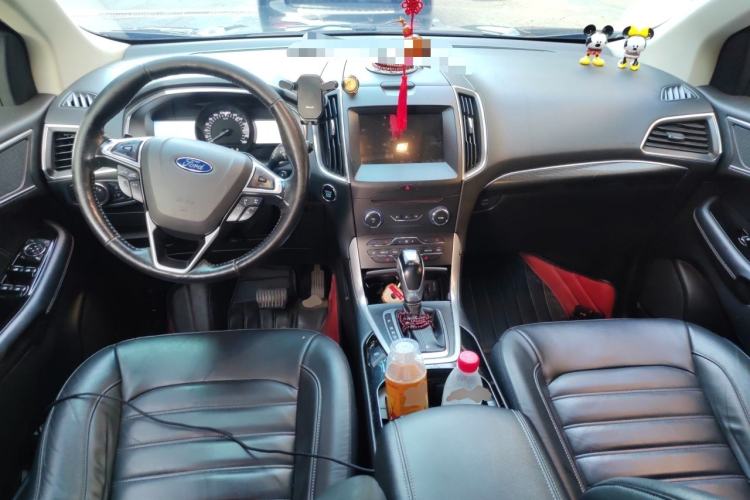Used Ford Edge 2015 2.0T GTDi 4x4 High-Grade Model Center Console