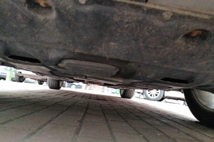 Used Ford Edge 2015 2.0T GTDi Two-Wheel-Drive High-Line Version Chassis Front