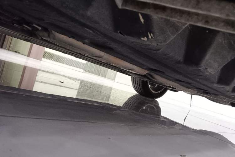 Used Ford Edge 2015 2.7T GTDi 4x4 Prestige 7-Seater Chassis Front Left