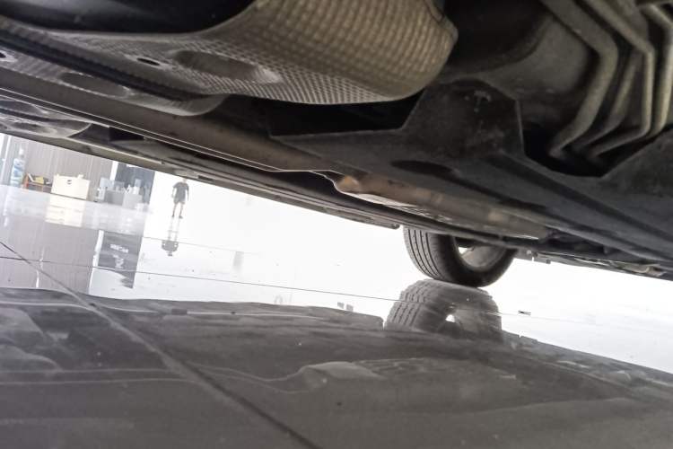 Used Ford Edge 2015 2.7T GTDi 4x4 Prestige 7-Seater Chassis Rear Right
