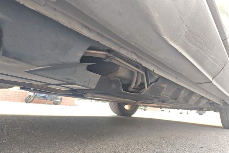 Used Ford Edge 2015 2.0T GTDi Two-Wheel-Drive High-Line Version Chassis Rear Right
