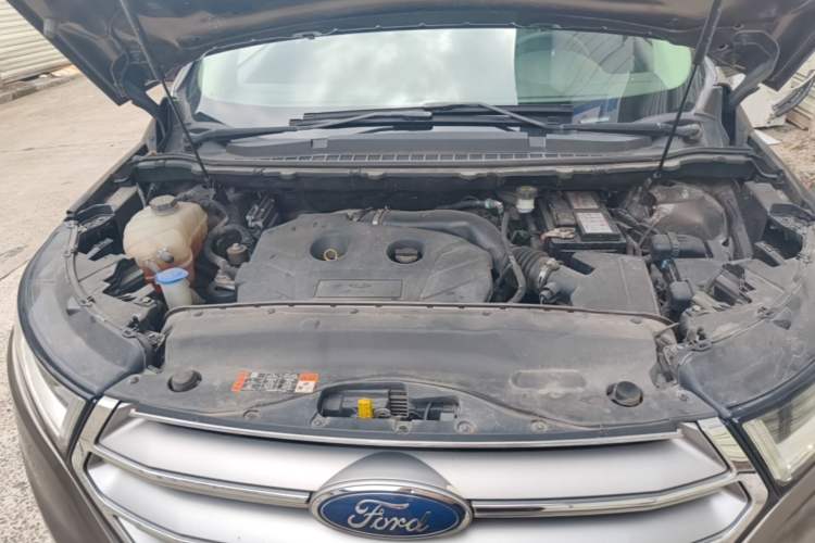 Used Ford Edge 2015 2.0T GTDi Two-Wheel-Drive High-Line Version Engine Bay