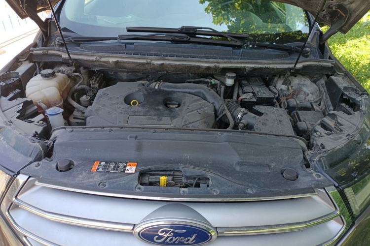 Used Ford Edge 2015 2.0T GTDi 4x4 High-Grade Model Engine Bay