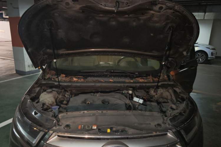 Used Ford Edge 2015 2.0T GTDi 4x4 High-Grade Model Engine Bay