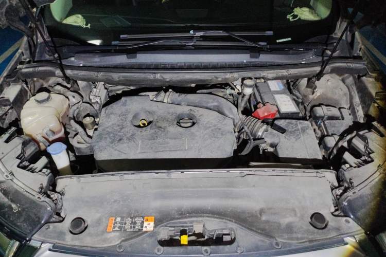 Used Ford Edge 2015 2.0T GTDi Four-Wheel Drive Prestige Model Engine Bay