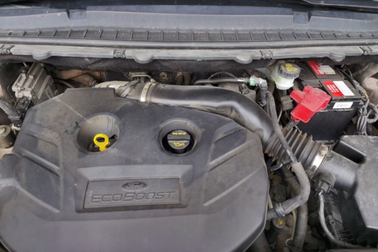 Used Ford Edge 2015 2.0T GTDi Four-Wheel Drive Prestige Model Engine Bay
