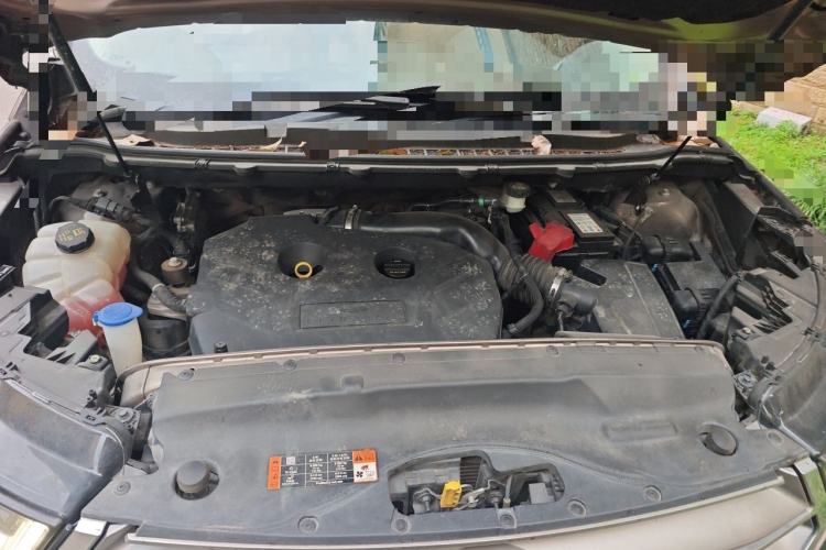 Used Ford Edge 2015 2.0T GTDi Two-Wheel-Drive High-Line Version Engine Bay