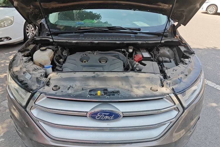 Used Ford Edge 2015 2.0T GTDi Two-Wheel-Drive Platinum Edition Engine Bay