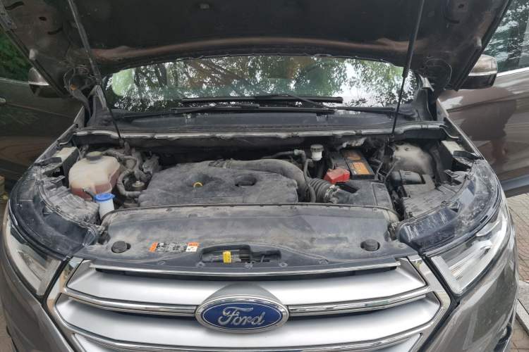 Used Ford Edge 2015 2.0T GTDi Two-Wheel-Drive Elite Edition Engine Bay