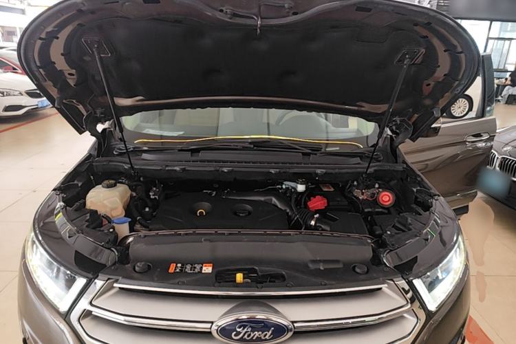 Used Ford Edge 2015 2.0T GTDi Two-Wheel-Drive High-Line Version Engine Bay