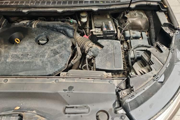 Used Ford Edge 2015 2.0T GTDi 4x4 High-Grade Model Engine Bay Left