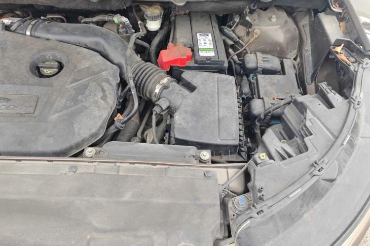 Used Ford Edge 2015 2.0T GTDi Four-Wheel Drive Prestige Model Engine Bay Left