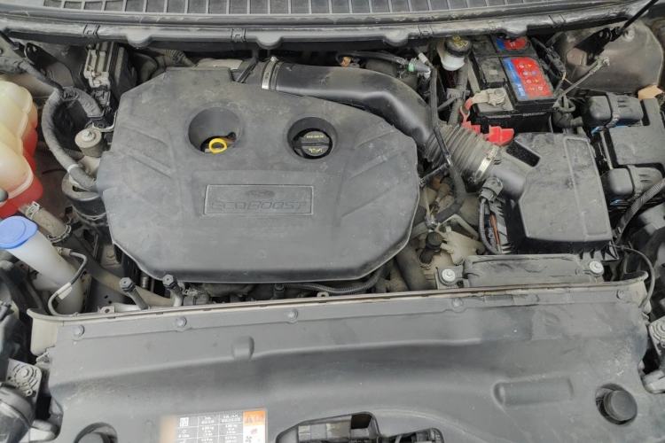 Used Ford Edge 2015 2.0T GTDi 4x4 High-Grade Model Engine Bay