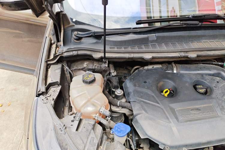Used Ford Edge 2015 2.0T GTDi Four-Wheel Drive Prestige Model Engine Bay Right