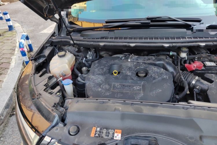 Used Ford Edge 2015 2.0T GTDi 4x4 High-Grade Model Engine Bay Right