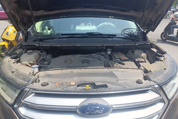 Used Ford Edge 2015 2.0T GTDi Two-Wheel-Drive Elite Edition Engine Bay