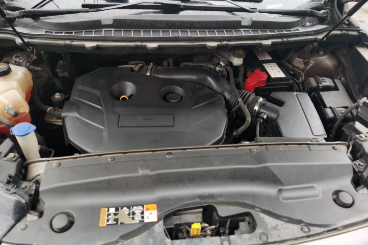 Used Ford Edge 2015 2.0T GTDi 4x4 High-Grade Model Engine Bay