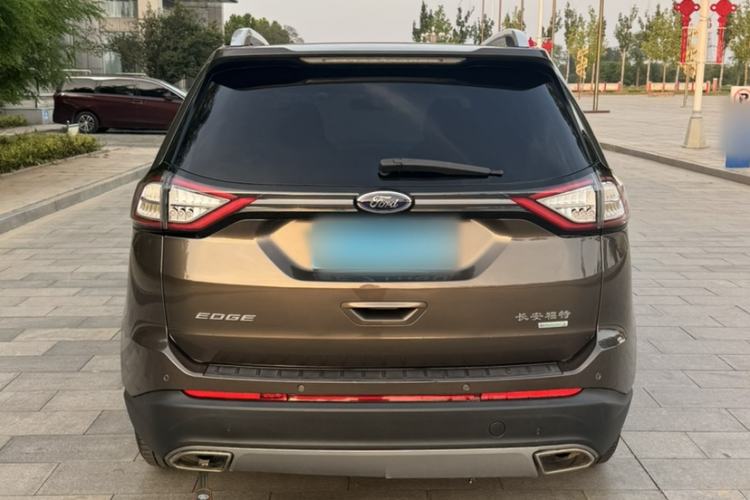 Used Ford Edge 2015 2.0T GTDi Two-Wheel-Drive Platinum Edition Exterior 2