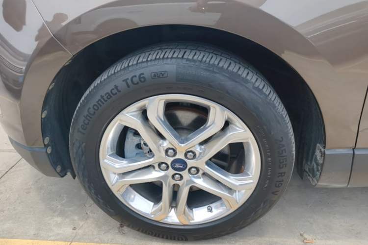 Used Ford Edge 2015 2.0T GTDi Two-Wheel-Drive High-Line Version Exterior 4