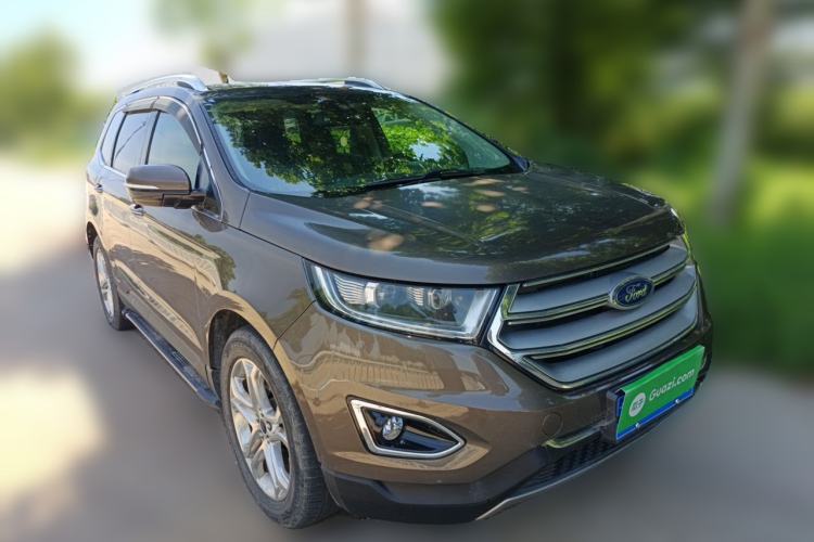 Used Ford Edge 2015 2.0T GTDi 4x4 High-Grade Model Front Right 45 Deg