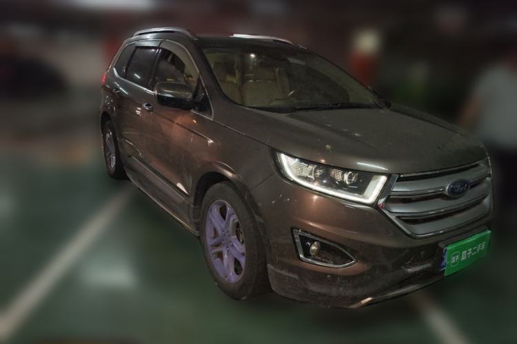 Used Ford Edge 2015 2.0T GTDi 4x4 High-Grade Model Front Right 45 Deg