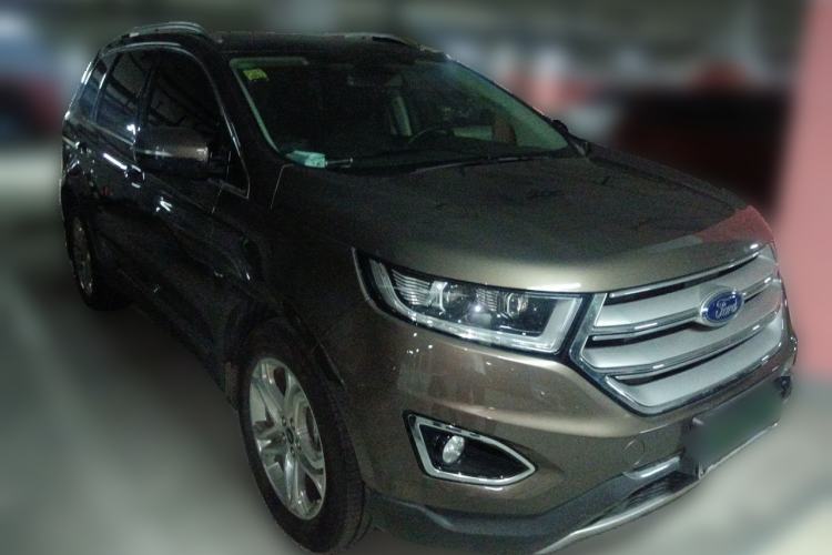 Used Ford Edge 2015 2.0T GTDi Two-Wheel-Drive High-Line Version Front Right 45 Deg