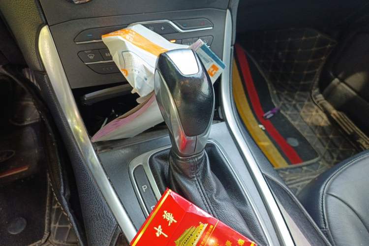 Used Ford Edge 2015 2.0T GTDi 4x4 High-Grade Model Gear Lever