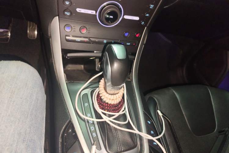 Used Ford Edge 2015 2.0T GTDi Four-Wheel Drive Prestige Model Gear Lever