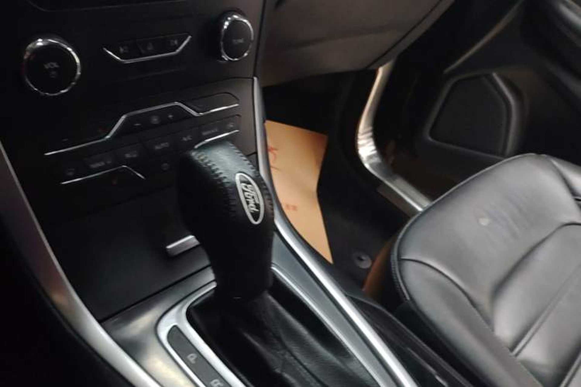 Used Ford Edge 2015 2.0T GTDi 4x4 High-Grade Model Gear Lever