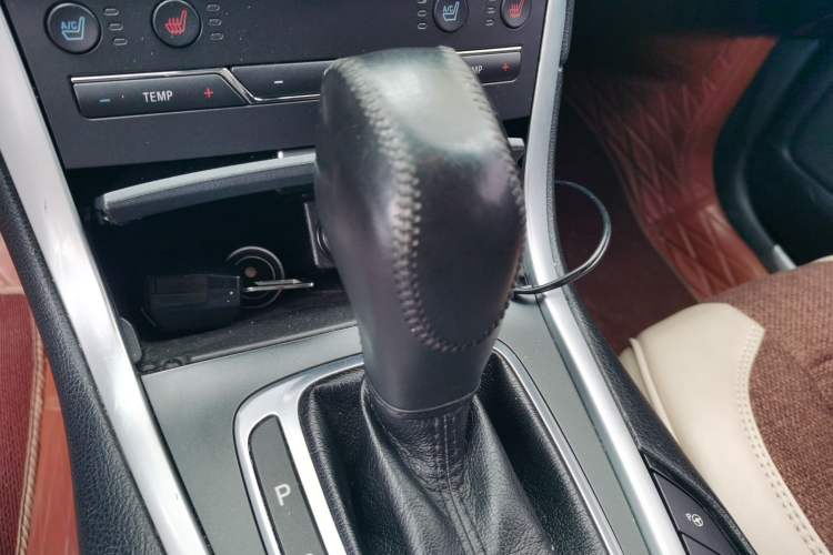 Used Ford Edge 2015 2.0T GTDi Four-Wheel Drive Prestige Model Gear Lever