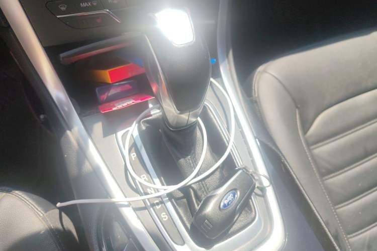 Used Ford Edge 2015 2.0T GTDi 4x4 High-Grade Model Gear Lever