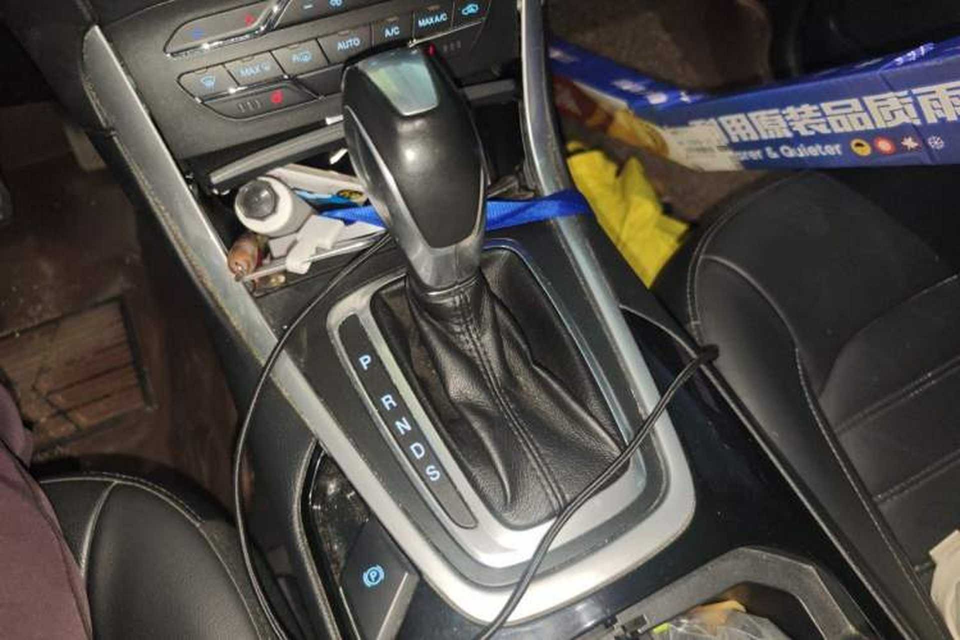 Used Ford Edge 2015 2.0T GTDi 4x4 High-Grade Model Gear Lever